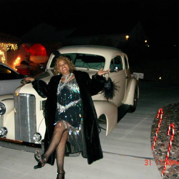 Meet your Posher, Delphine - Picture 1 of 1